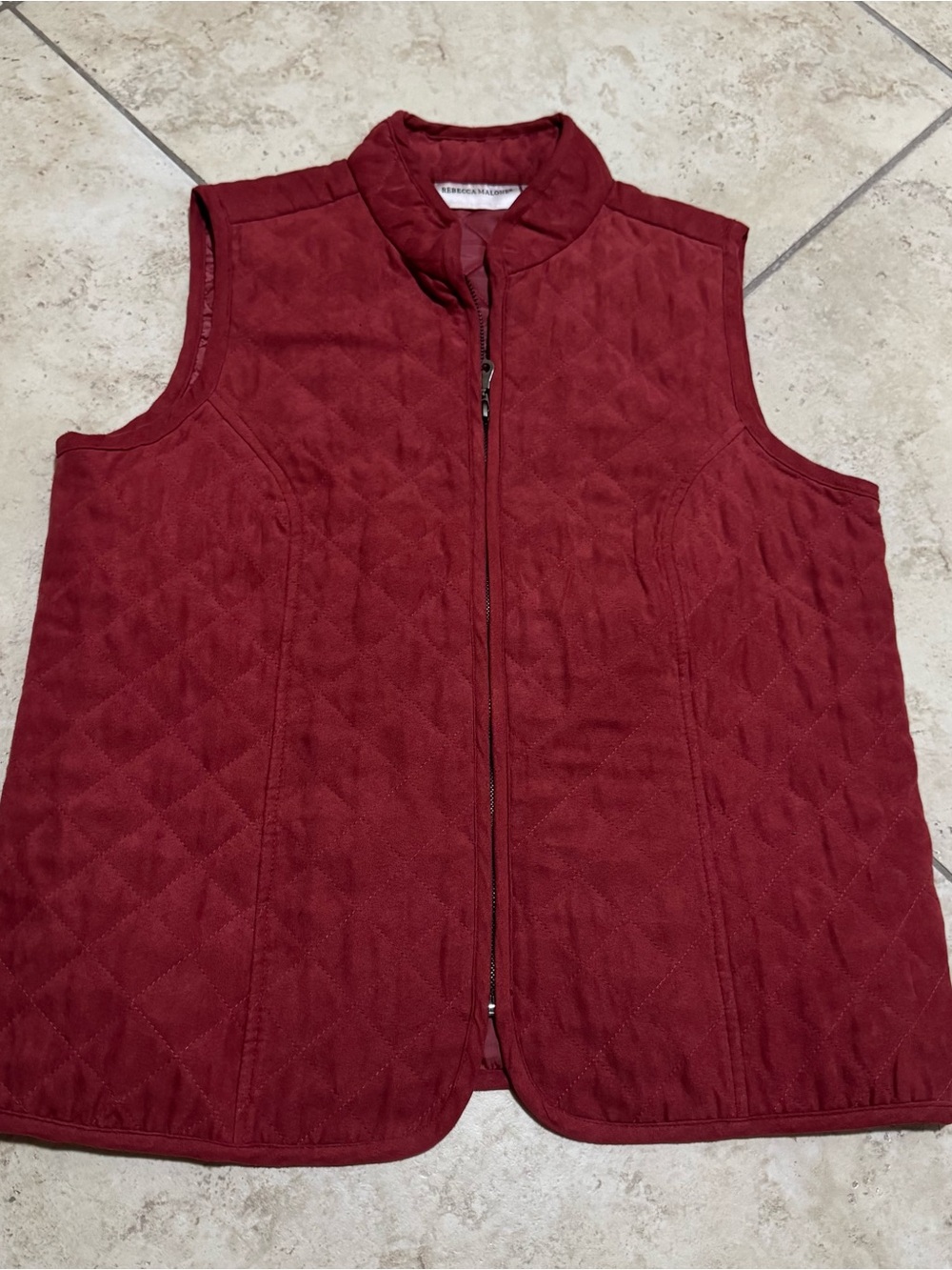Rebecca Malone Quilted Sleeveless Vest in Burgundy Red